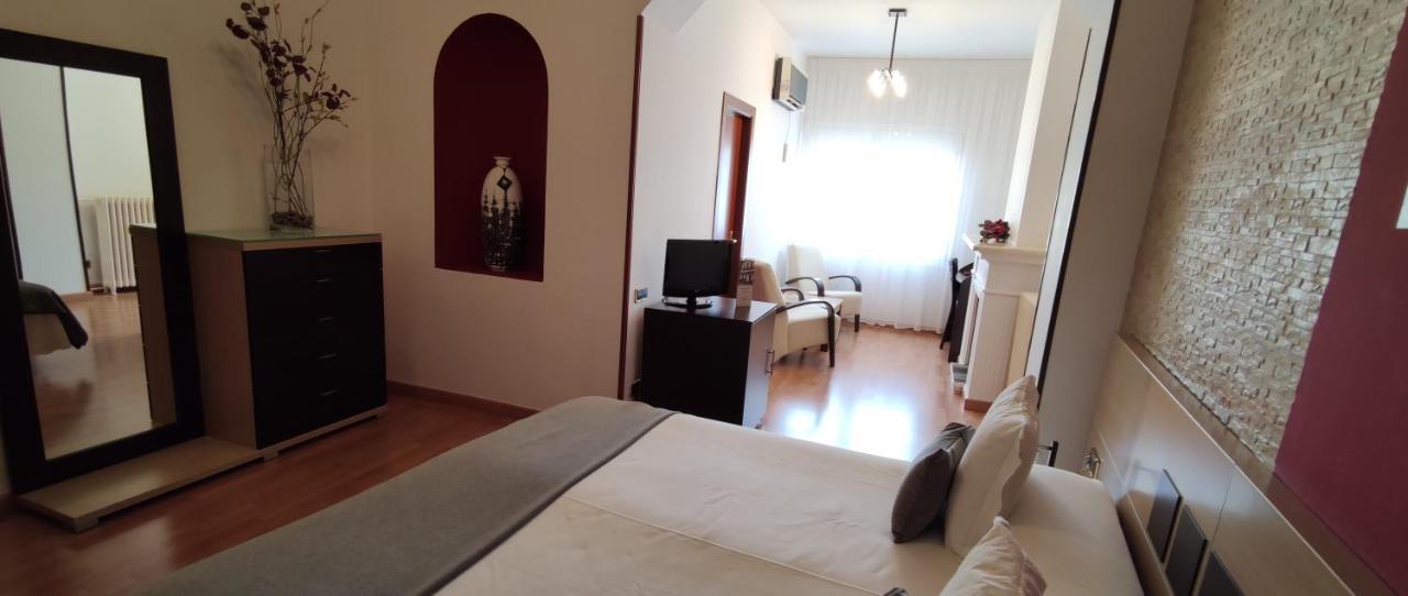 Hotel Segle XX Tremp Dış mekan fotoğraf