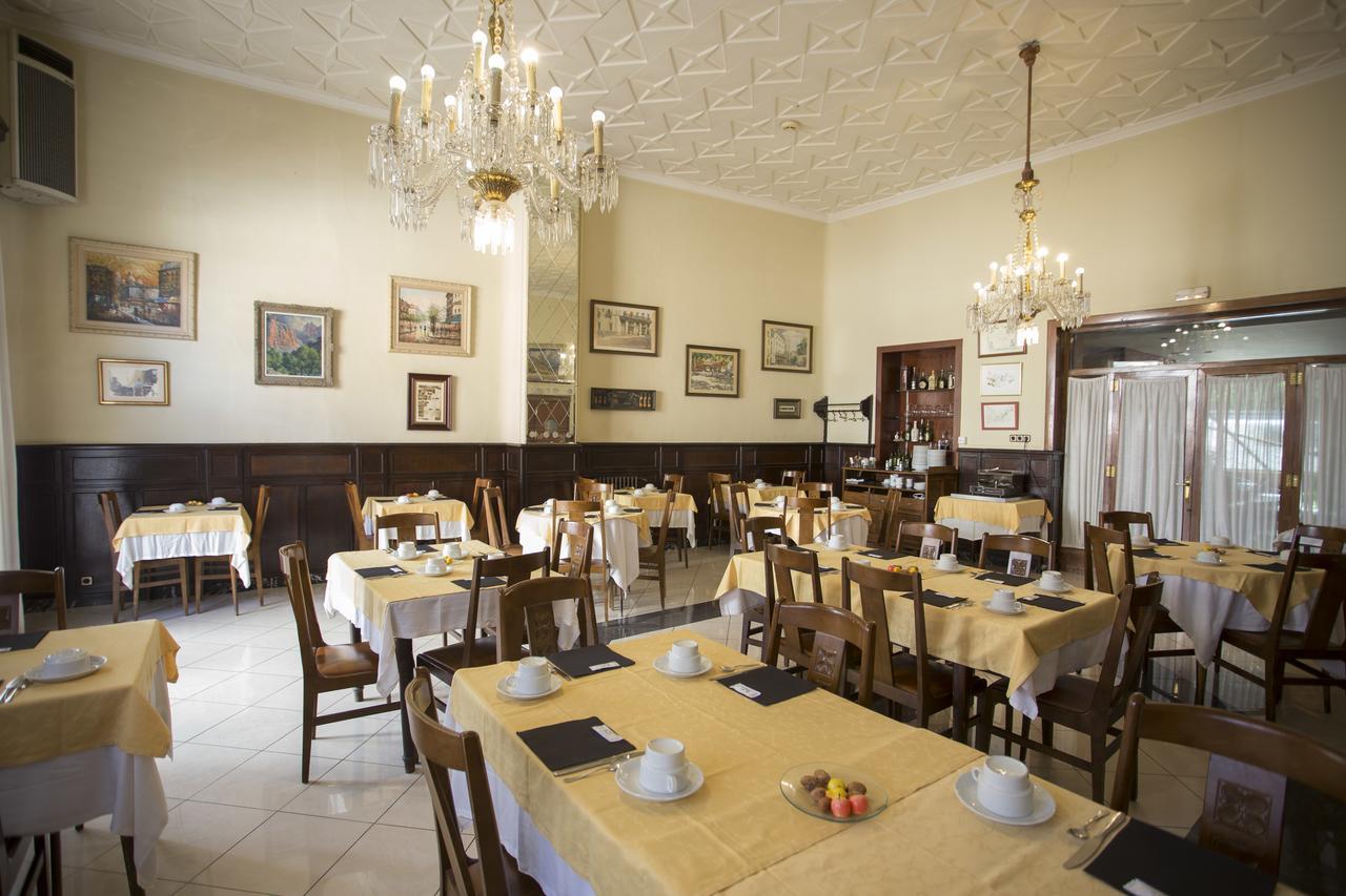 Hotel Segle XX Tremp Dış mekan fotoğraf