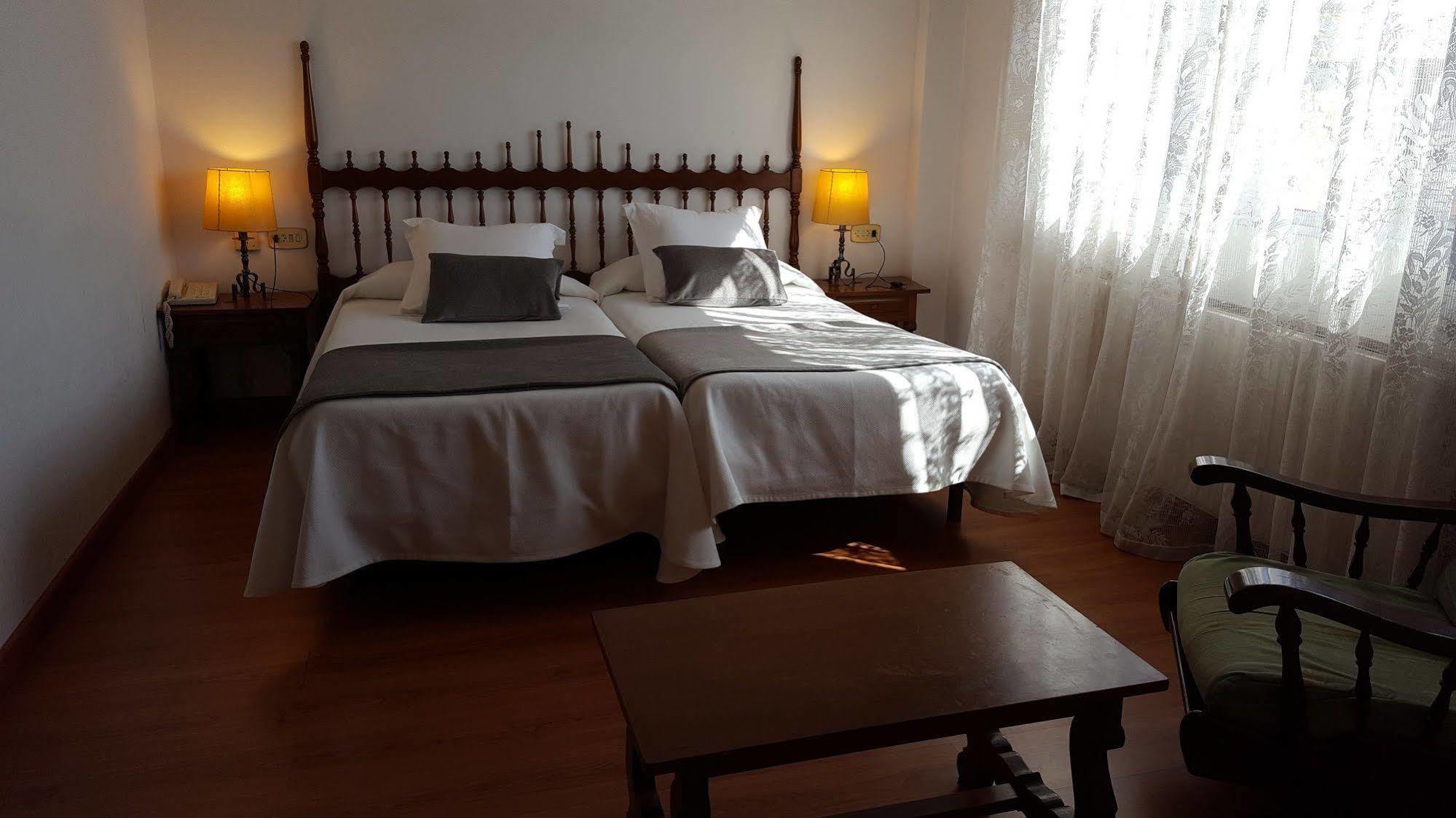 Hotel Segle XX Tremp Dış mekan fotoğraf